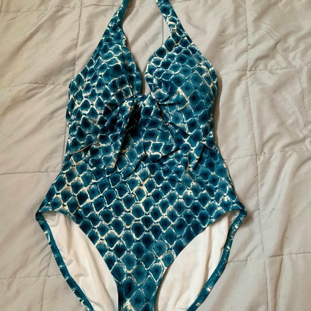 Vince Camuto Blue and White One Piece Swimsuit Halter Neck
